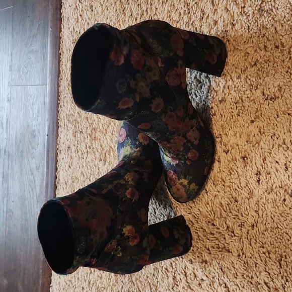 Abound fabric floral boots - Picture 4 of 7